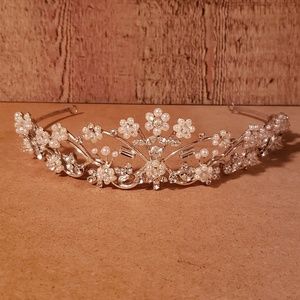 David's Bridal Tiara Headband